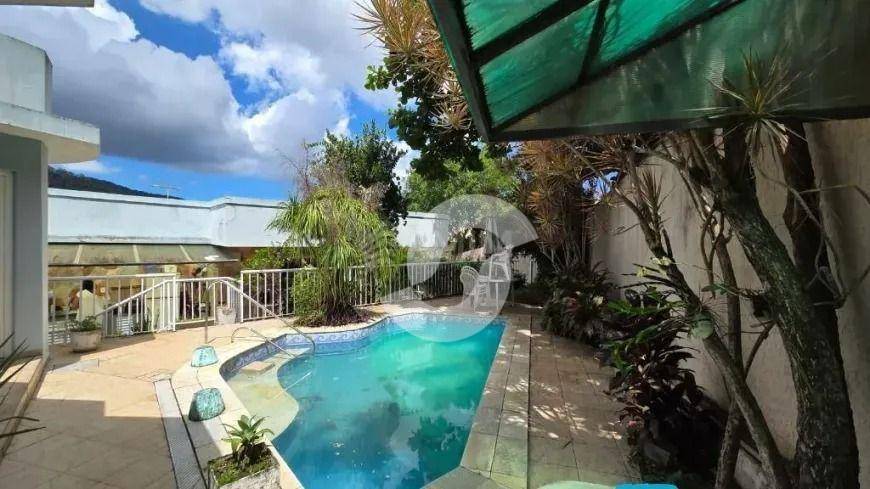 Casa à venda com 4 quartos, 600m² - São Francisco,Niterói