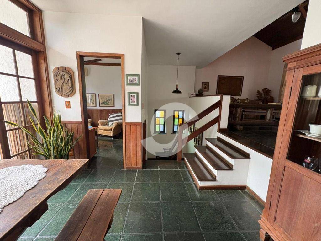 Casa à venda com 4 quartos, 210m² - Itaipu,Niterói