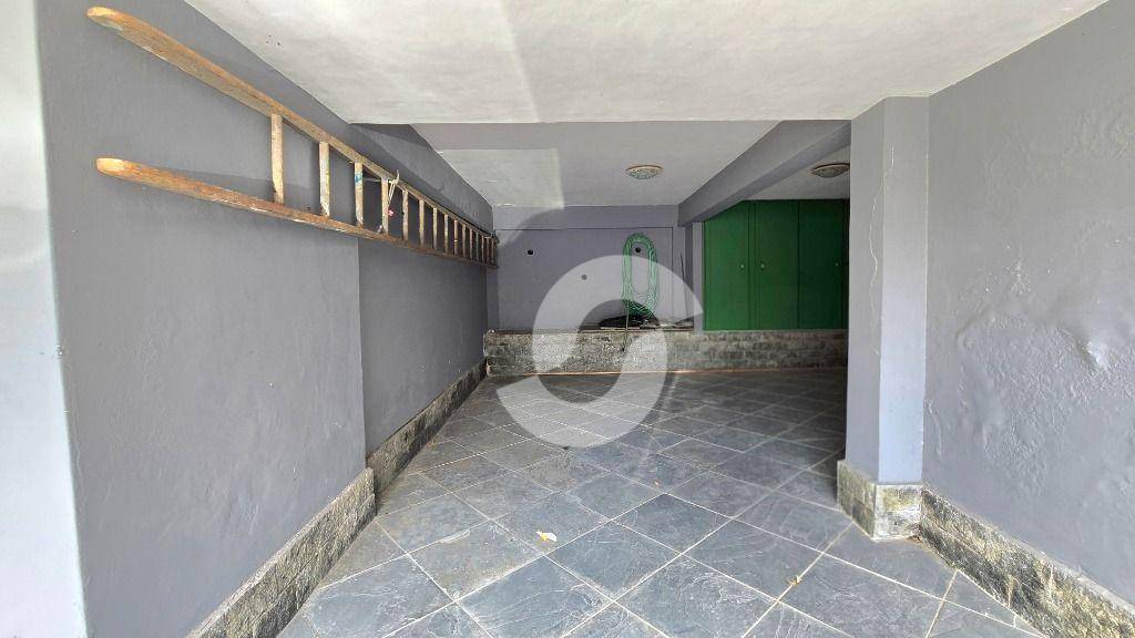 Casa à venda com 3 quartos, 250m² - Maria Paula,Niterói