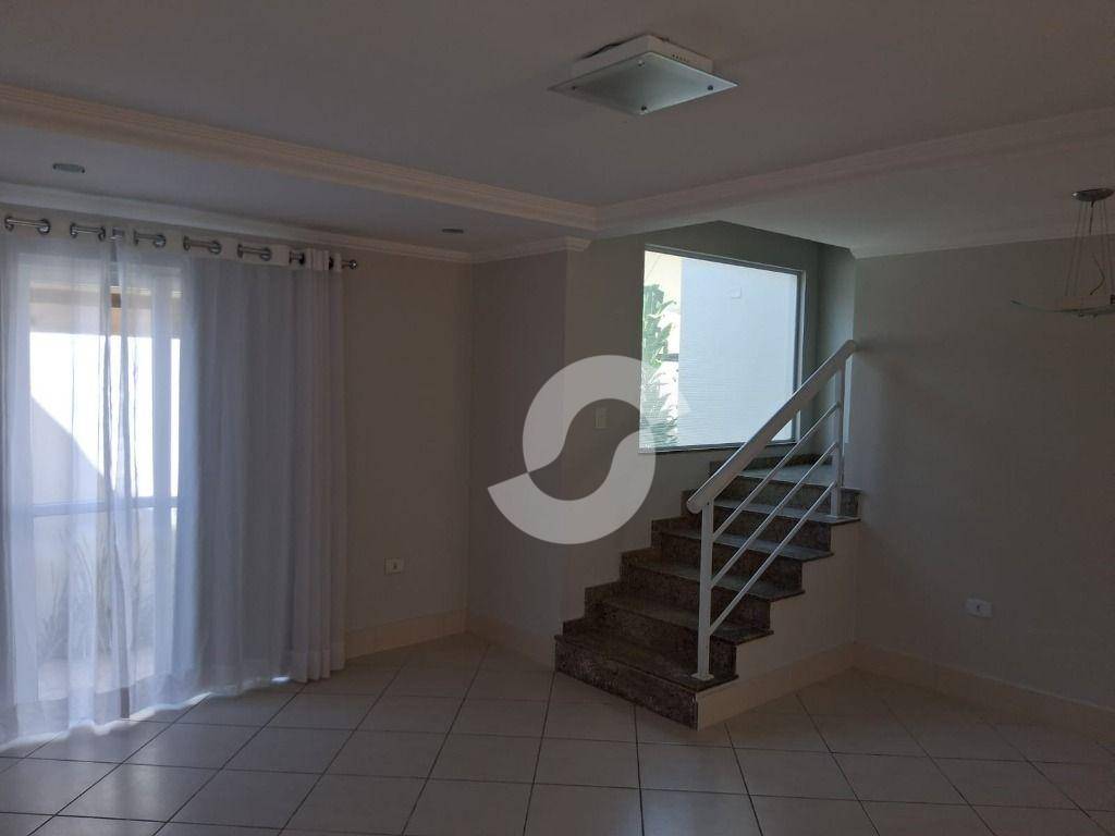 Casa à venda com 3 quartos, 200m² - Itaipu,Niterói