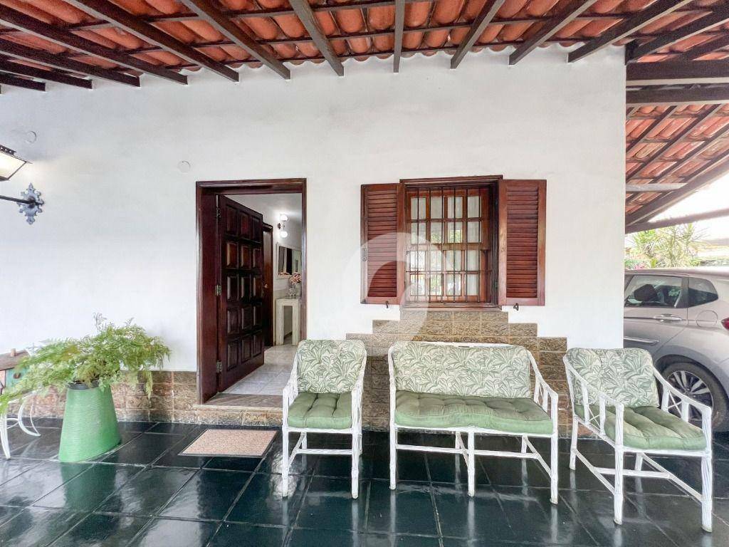  - Casa com 4 dormitórios à venda, 243 m² por R$ 850.000,00 - Mata Paca - Niterói/RJ