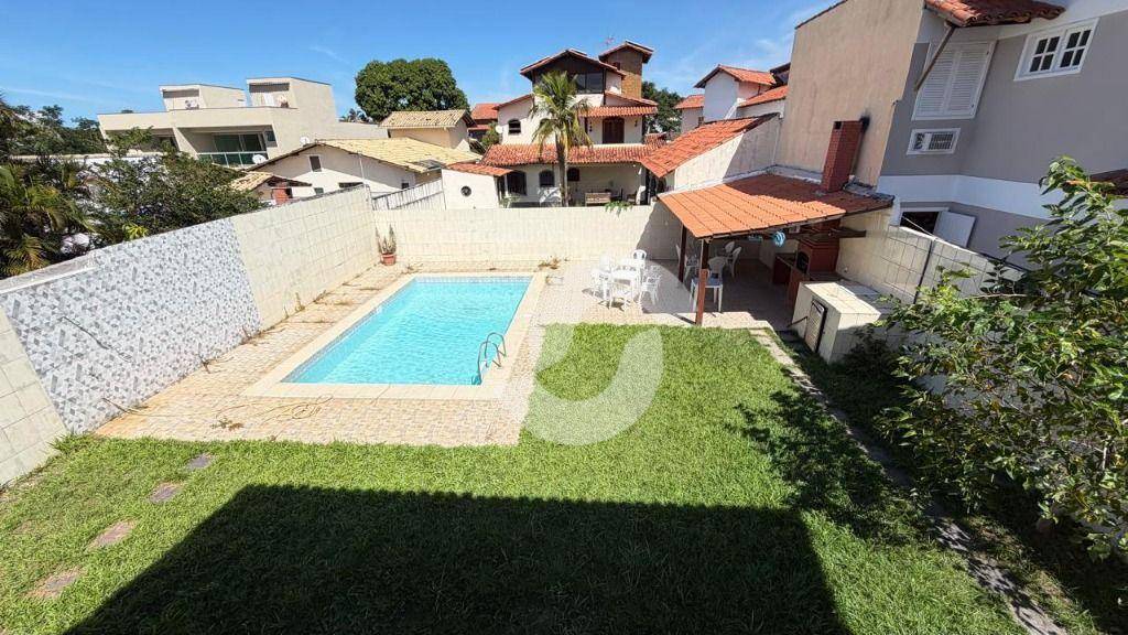 Casa à venda com 3 quartos, 301m² - Camboinhas,Niterói