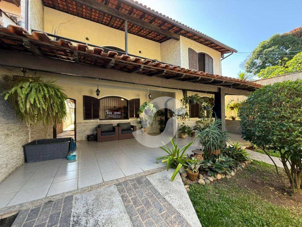 Casa à venda com 5 quartos, 181m² - Maravista,Niterói
