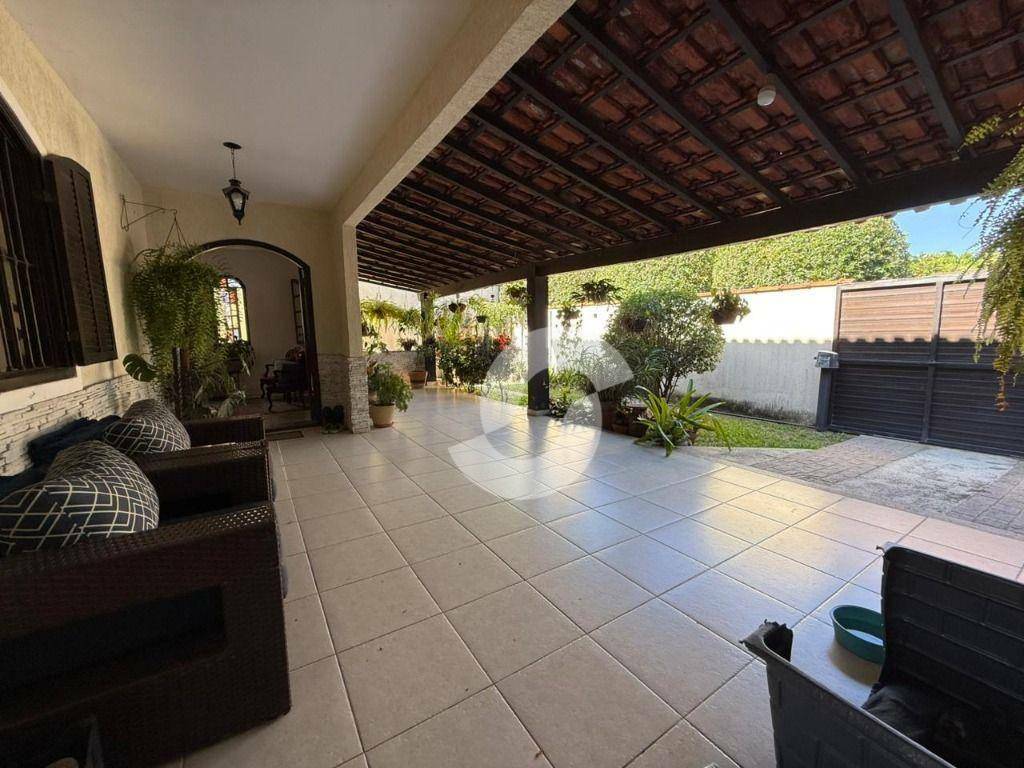 Casa à venda com 5 quartos, 181m² - Maravista,Niterói
