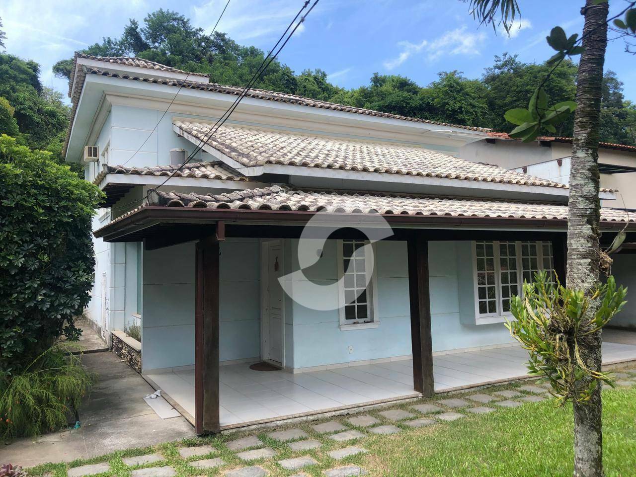 Casa à venda com 5 quartos, 316m² - Itaipu,Niterói