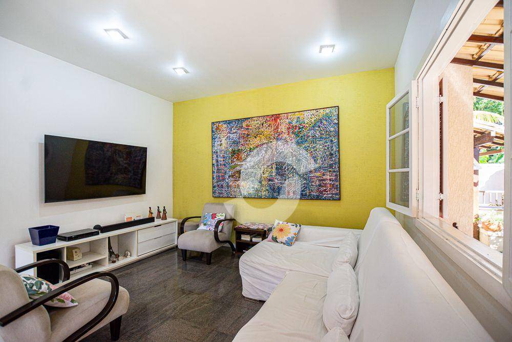 Casa à venda com 3 quartos, 206m² - Itacoatiara,Niterói