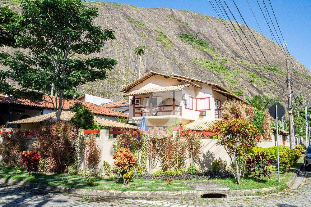 Casa à venda com 3 quartos, 206m² - Itacoatiara,Niterói