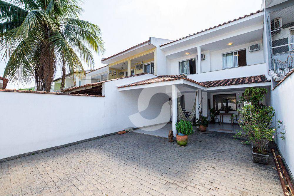 Casa à venda com 3 quartos, 162m² - Itaipu,Niterói
