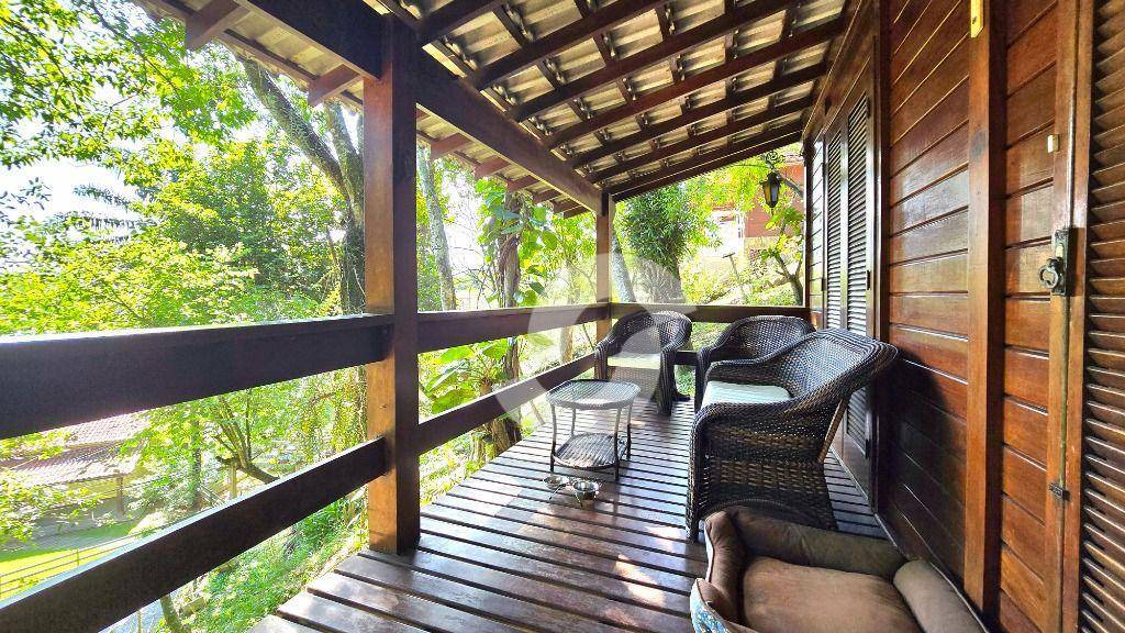 Casa à venda com 4 quartos, 360m² - Sape,Niterói
