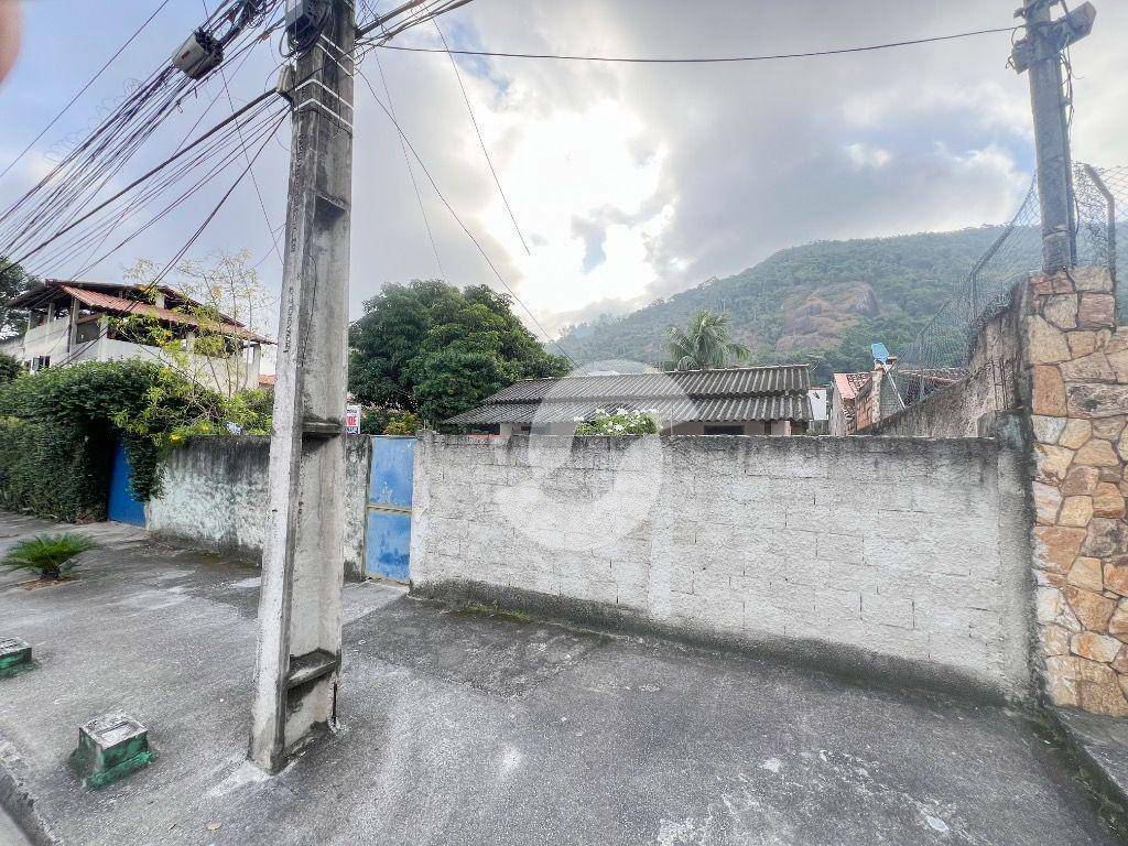 Casa à venda com 3 quartos, 180m² - Piratininga,Niterói
