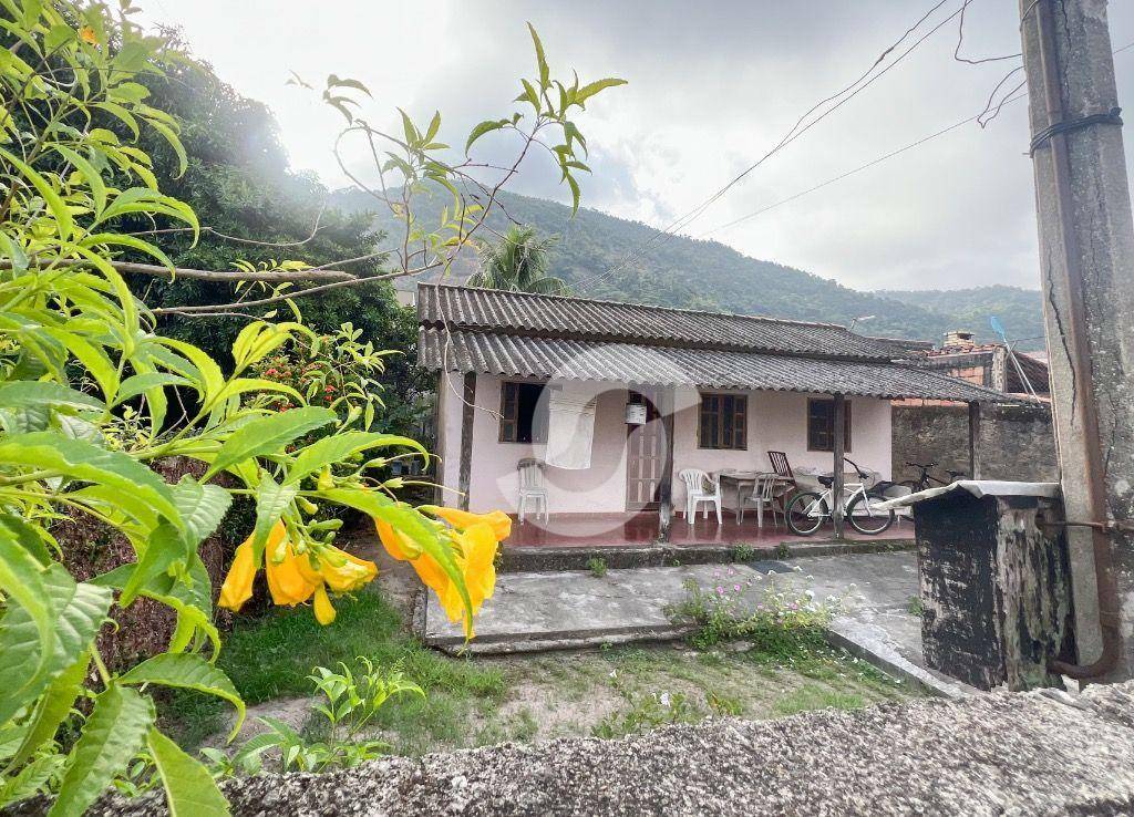 Casa à venda com 3 quartos, 180m² - Piratininga,Niterói