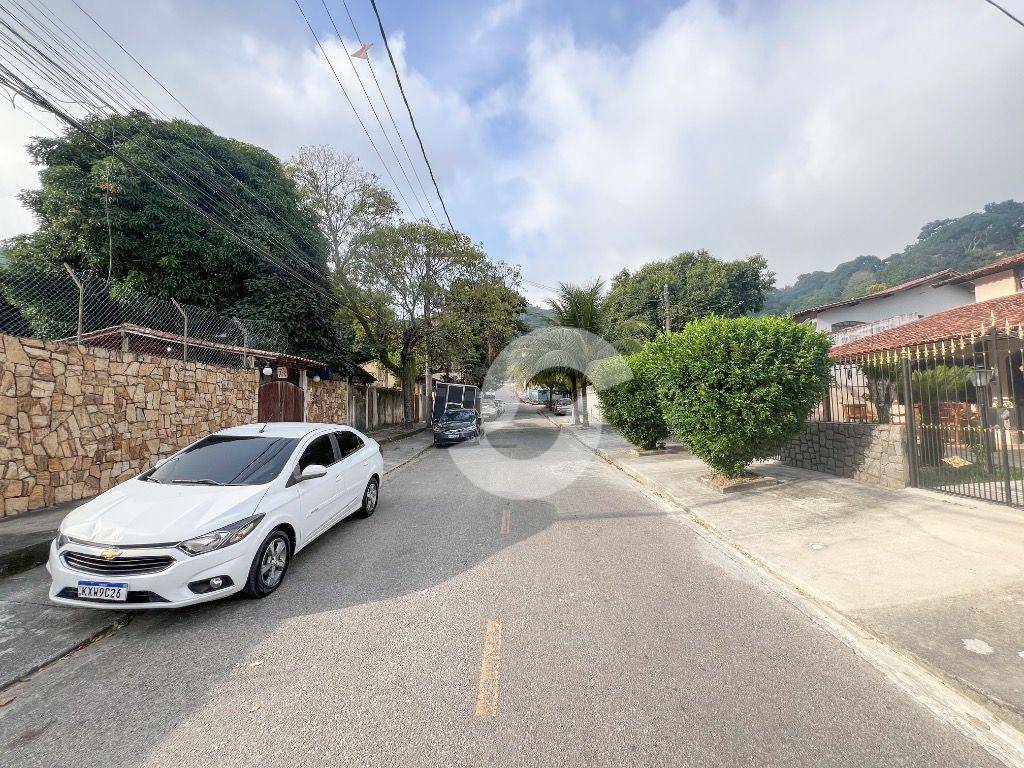  - Casa com 3 dormitórios à venda, 180 m² por R$ 480.000,00 - Piratininga - Niterói/RJ