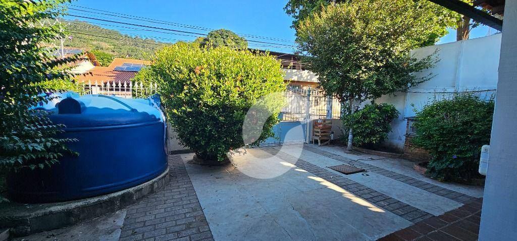 Casa à venda com 4 quartos, 297m² - São Francisco,Niterói