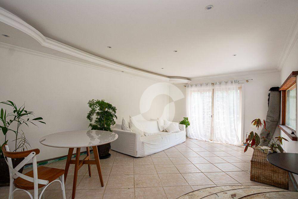 Casa à venda com 4 quartos, 326m² - Vila Progresso,Niterói