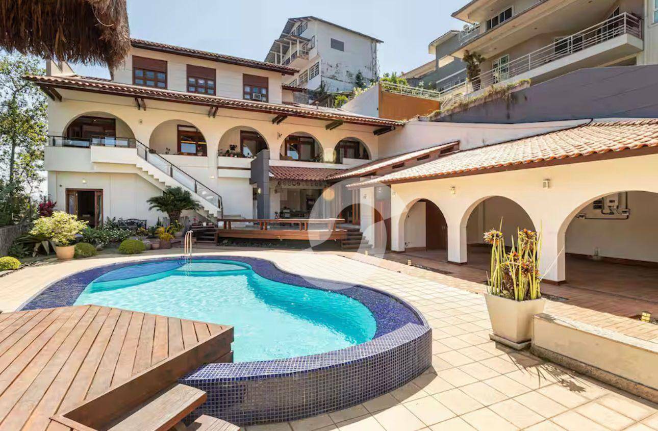  - Casa com 5 dormitórios sendo 2 suites à venda, 525 m² por R$ 3.950.000 - São Francisco - Niterói/RJ
