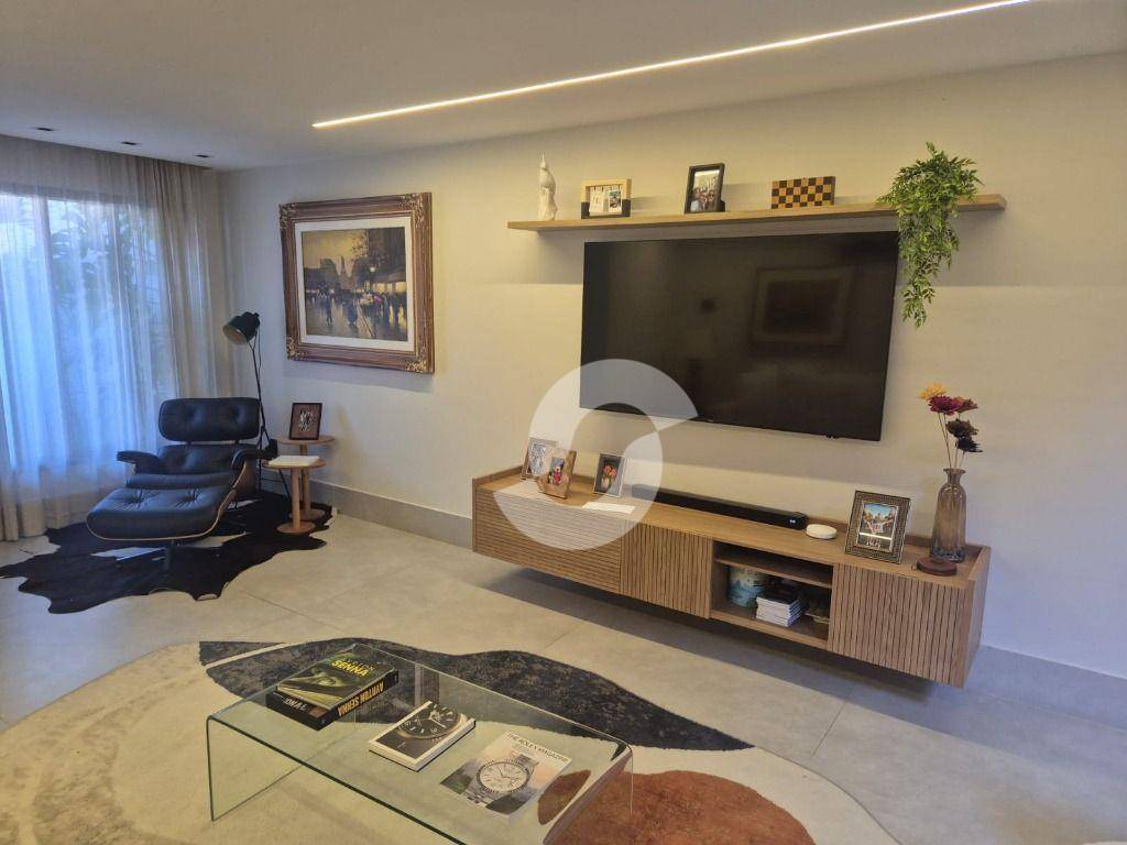 Casa à venda com 4 quartos, 196m² - Piratininga,Niterói