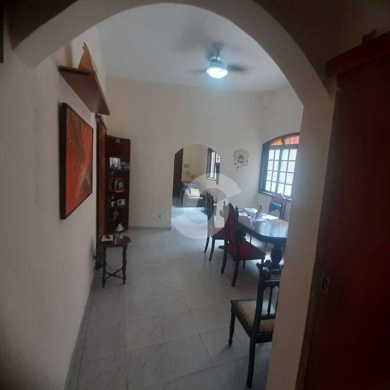 Casa à venda com 14 quartos, 280m² - Centro,Niterói