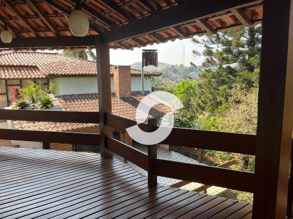 Casa à venda com 4 quartos, 280m² - Pendotiba,Niterói