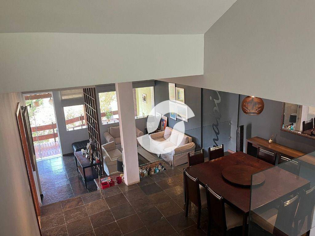 Casa à venda com 4 quartos, 280m² - Pendotiba,Niterói