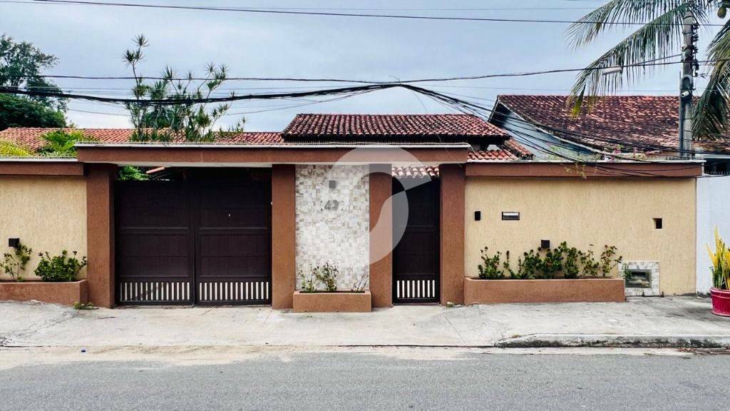 Casa à venda com 3 quartos, 150m² - Itaipu,Niterói