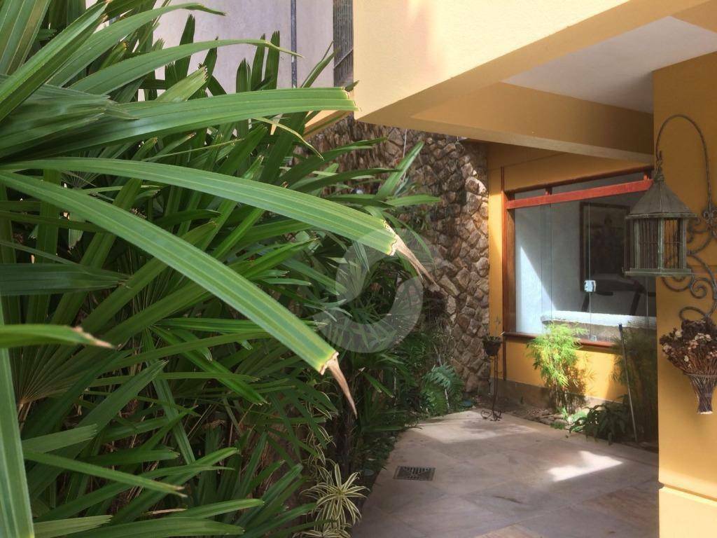 Casa à venda com 4 quartos, 600m² - Itacoatiara,Niterói