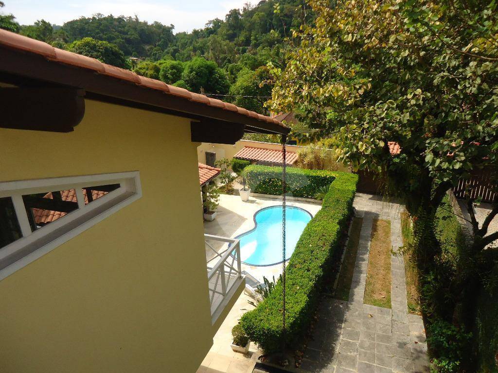 Casa à venda com 5 quartos, 600m² - Pendotiba,Niterói