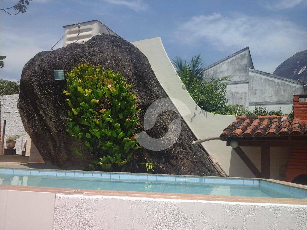Casa à venda com 4 quartos, 280m² - São Francisco,Niterói