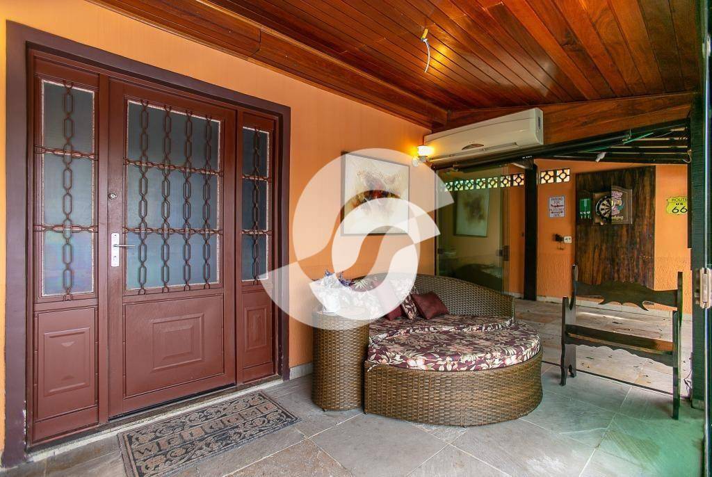  - Casa com 4 dormitórios à venda, 248 m² por R$ 1.100.000,00 - Itaipu - Niterói/RJ