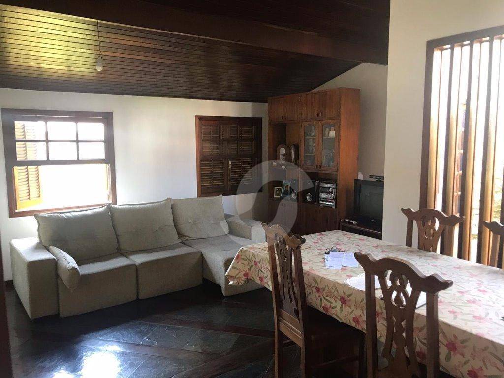 Casa à venda com 3 quartos, 176m² - Piratininga,Niterói