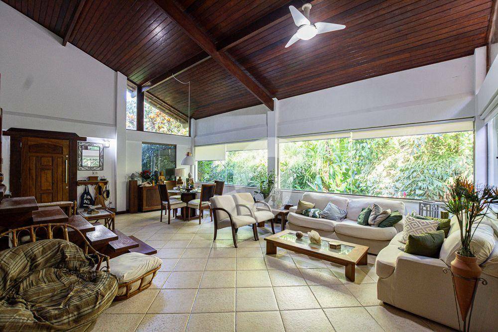Casa à venda com 3 quartos, 270m² - Serra Grande,Niterói