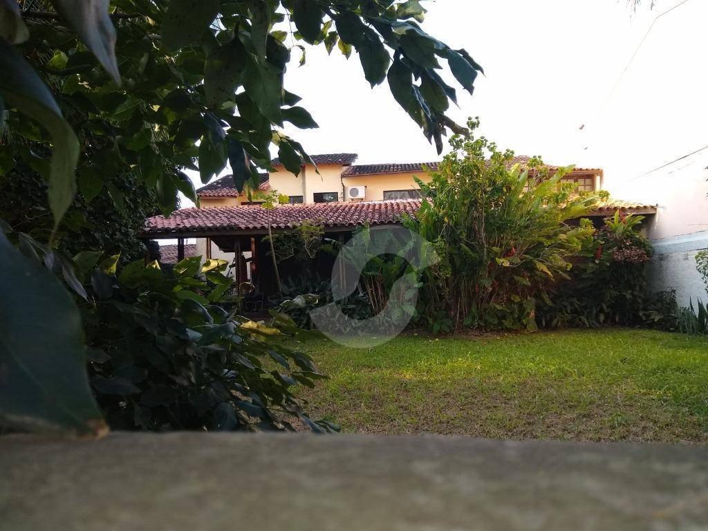 Casa à venda com 4 quartos, 98m² - Itaipu,Niterói