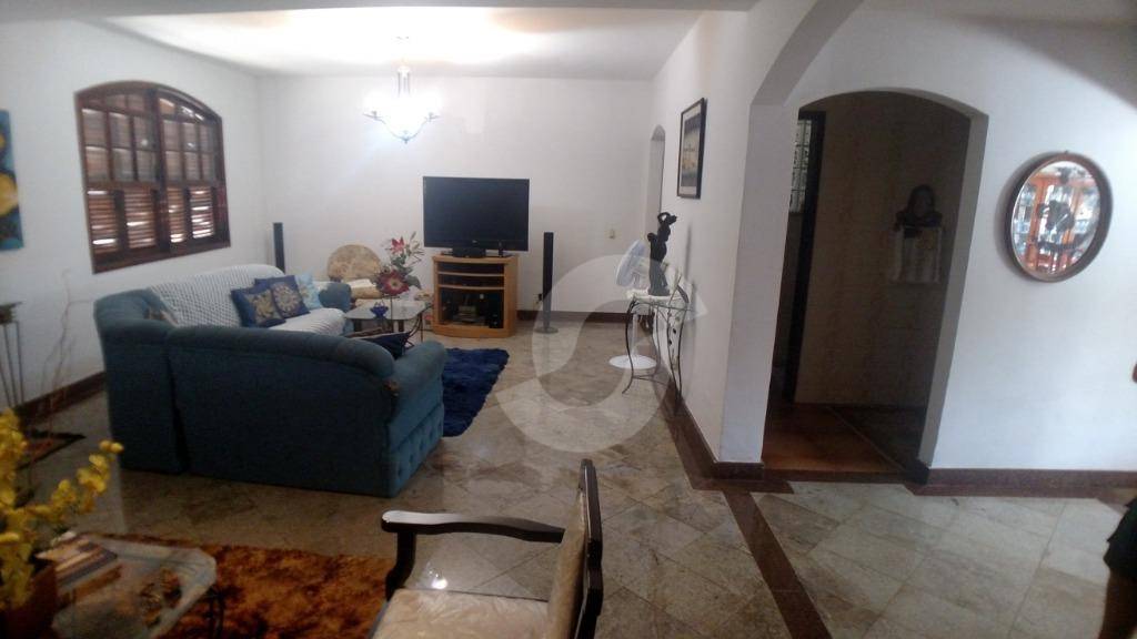 Casa à venda com 5 quartos, 320m² - Itaipu,Niterói