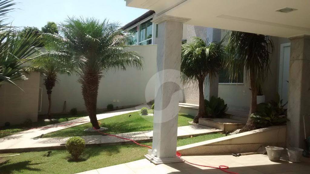 Casa à venda com 5 quartos, 550m² - Camboinhas,Niterói