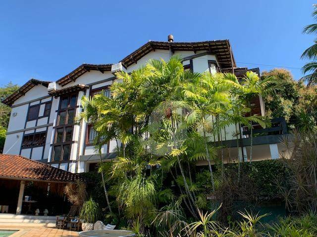 Casa à venda com 4 quartos, 832m² - Pendotiba,Niterói