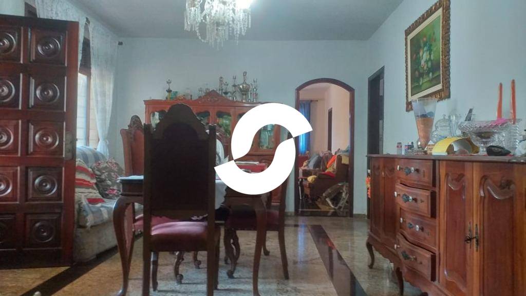 Casa à venda com 5 quartos, 208m² - Piratininga,Niterói