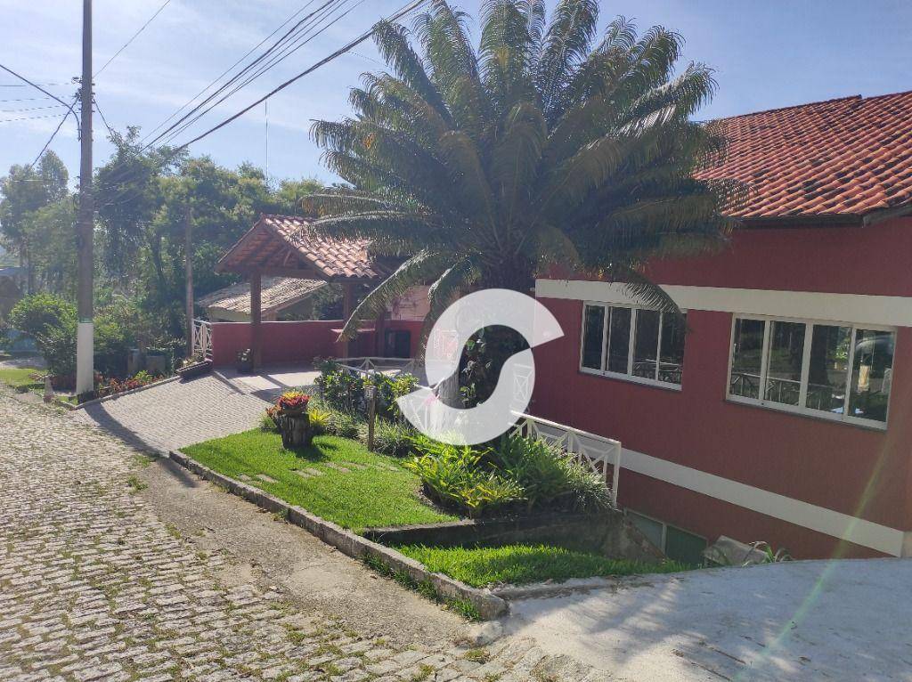 Casa à venda com 6 quartos, 300m² - Piratininga,Niterói