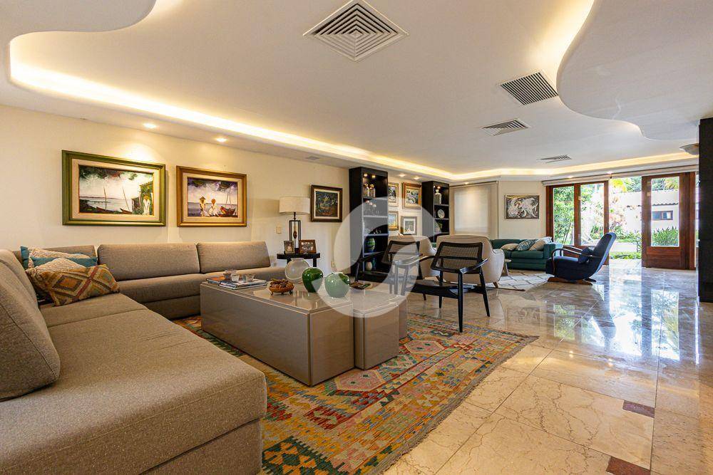  - Casa com 4 dormitórios à venda, 659 m² por R$ 5.800.000,00 - Itacoatiara - Niterói/RJ