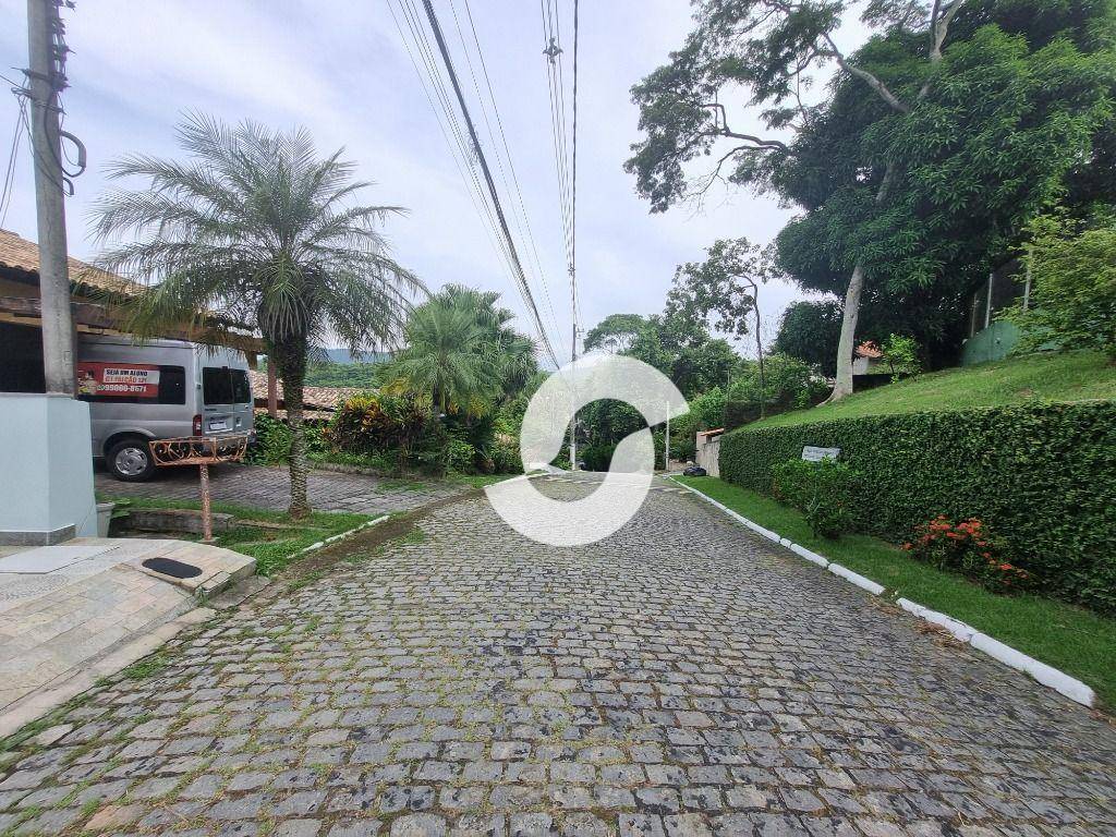 Casa à venda com 3 quartos, 427m² - Sape,Niterói