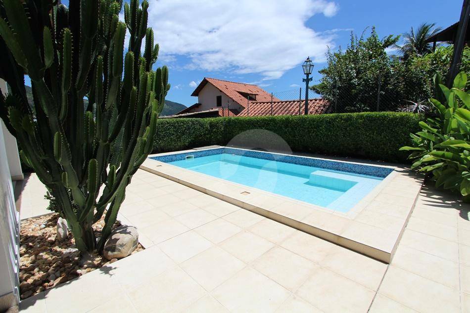 Casa à venda com 3 quartos, 300m² - São Francisco,Niterói