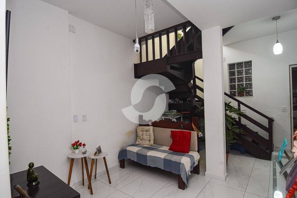  - Casa à venda, 258 m² por R$ 690.000,00 - Santa Rosa - Niterói/RJ