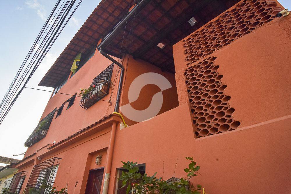 Casa à venda com 5 quartos, 258m² - Santa Rosa,Niterói