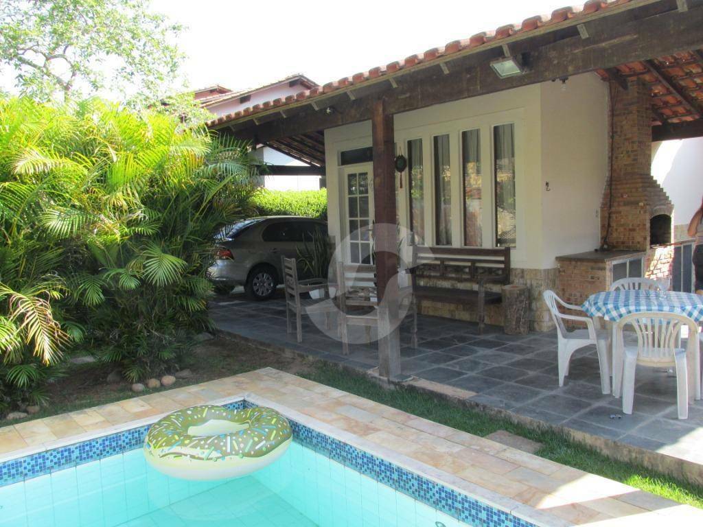 Casa à venda com 3 quartos, 195m² - Badu,Niterói