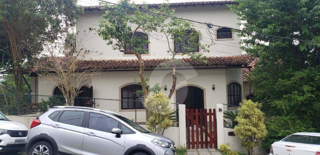 Casa à venda com 4 quartos, 200m² - Mata Paca,Niterói