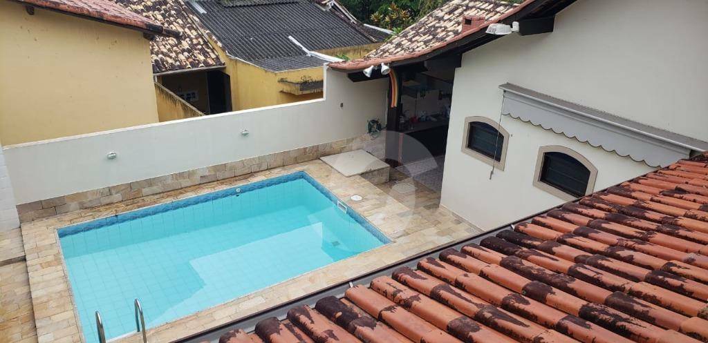 Casa à venda com 4 quartos, 200m² - Mata Paca,Niterói