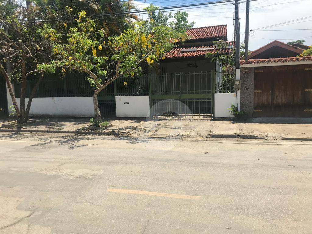 Casa à venda com 4 quartos, 180m² - São Francisco,Niterói