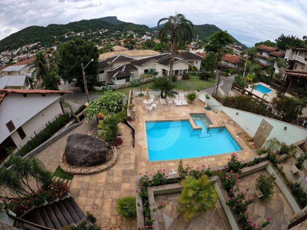Casa à venda com 4 quartos, 437m² - Itaipu,Niterói