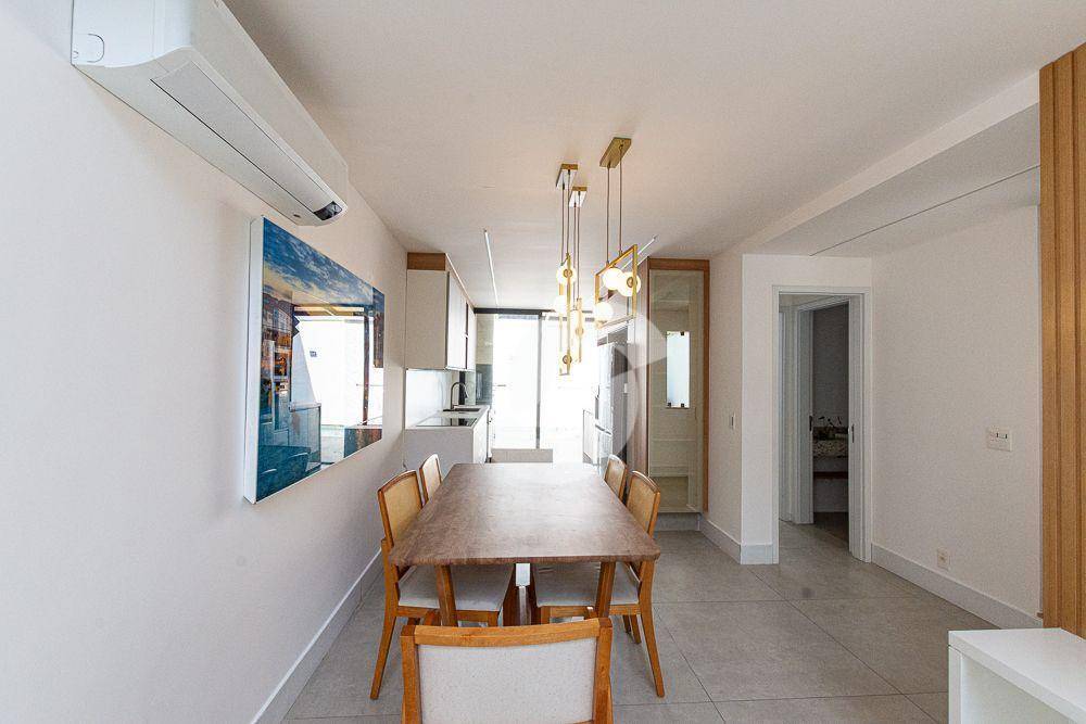 Casa à venda com 4 quartos, 202m² - Itaipu,Niterói
