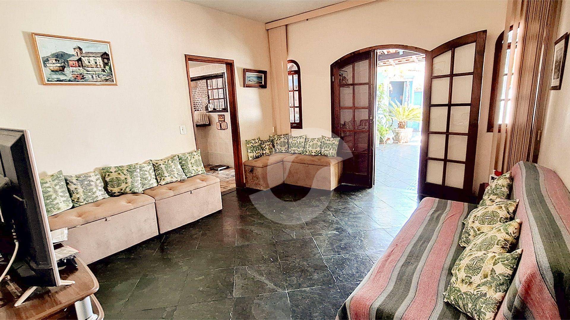  - Casa com 3 dormitórios à venda, 350 m² por R$ 745.000,00 - Piratininga - Niterói/RJ
