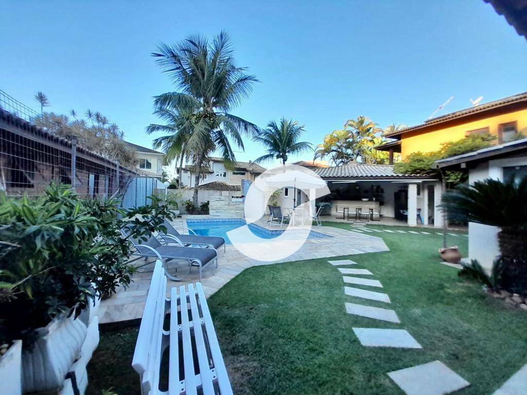 Casa à venda com 4 quartos, 450m² - Camboinhas,Niterói