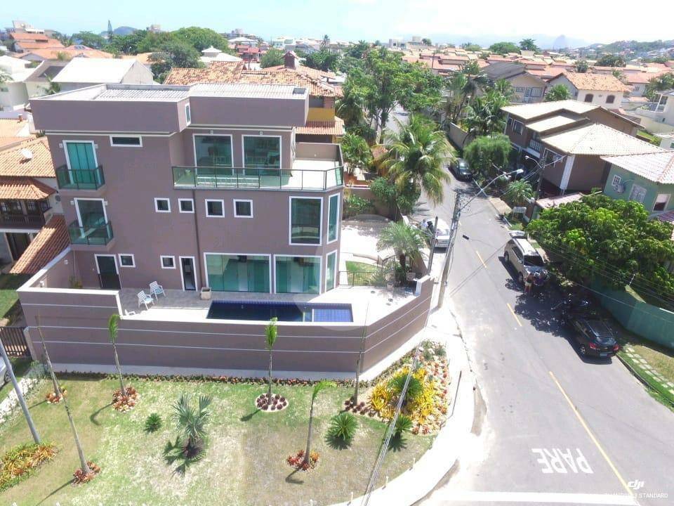 Casa à venda com 4 quartos, 353m² - Camboinhas,Niterói